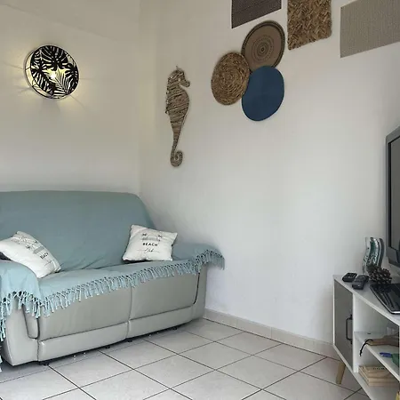 Holiday home Maison Climatisee Avec 2 Pieces Et Mezzanine, 5 Couchages, Parking, St Pierre La - Fr-1-229d-159 *