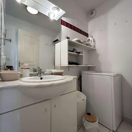 Holiday home Maison Climatisee Avec 2 Pieces Et Mezzanine, 5 Couchages, Parking, St Pierre La - Fr-1-229d-159 *